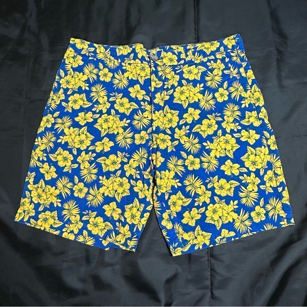 Club Room Vibrant Blue and Yellow Floral Memei Hybrid Shorts Waist Size 34”